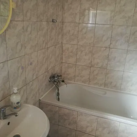 Apartmani Nn *