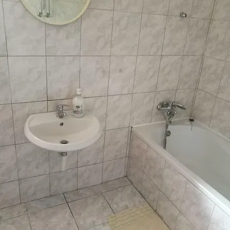 Apartmani Nn *